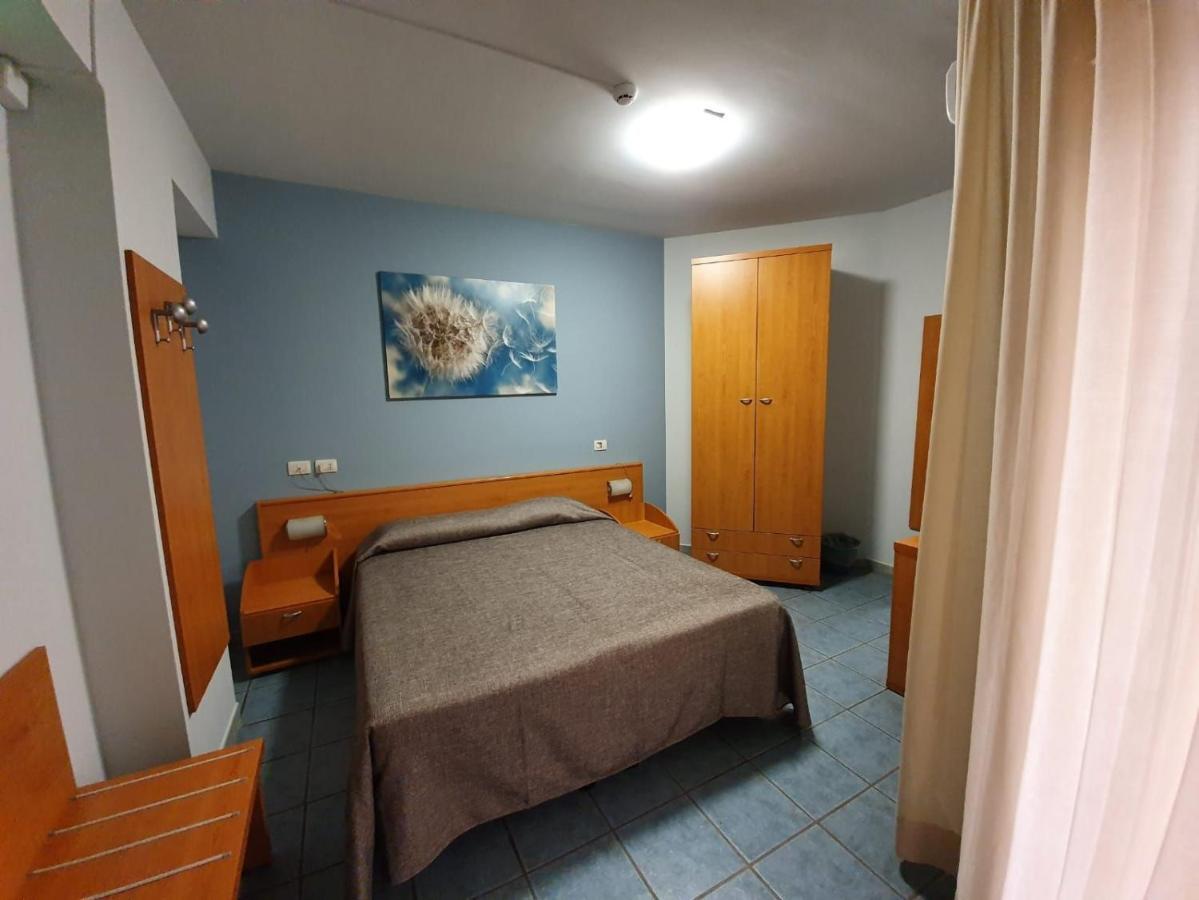 Hotel Casale Dei Greci Biancavilla Exteriör bild